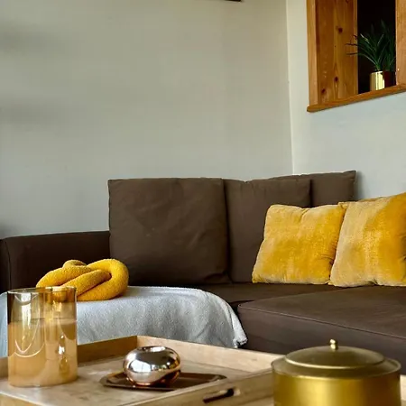 La Vigie Les Pieds Dans L'eau *