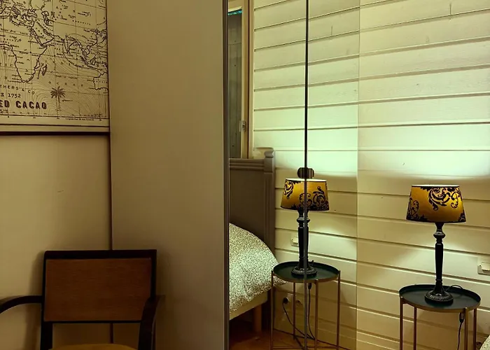 La Vigie Les Pieds Dans L'eau * Cricquebœuf