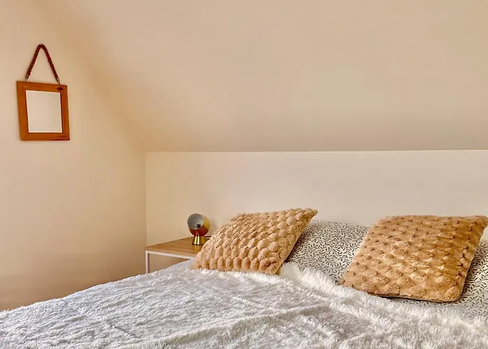 La Vigie Les Pieds Dans L'eau